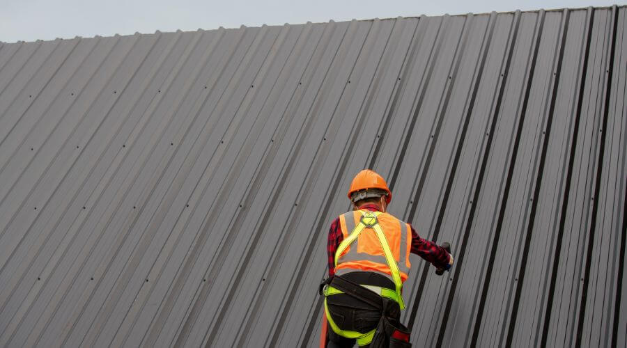 Professional metal roof installation services in Bridgeport, CA